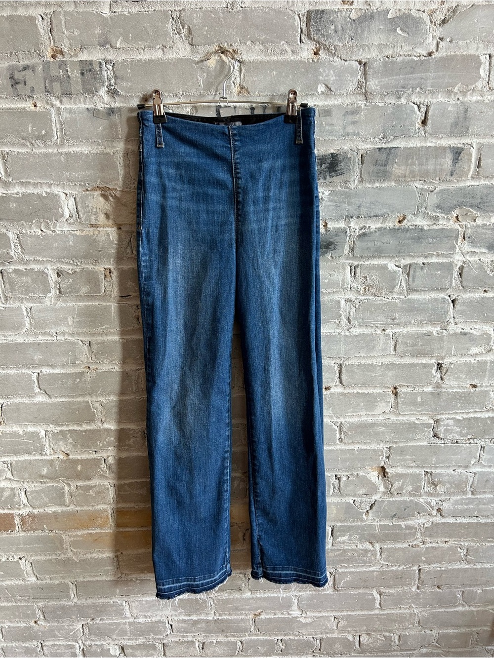 LYSSÉ New York High Waist Wide Leg Knit Denim Jeans Raw Hem Small